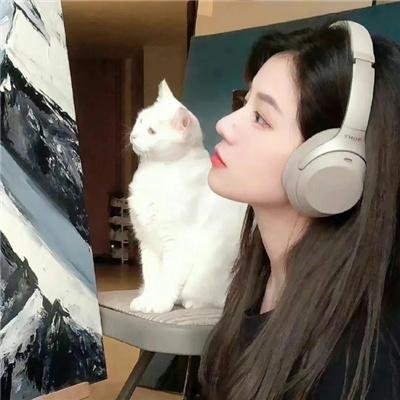 远山含笑